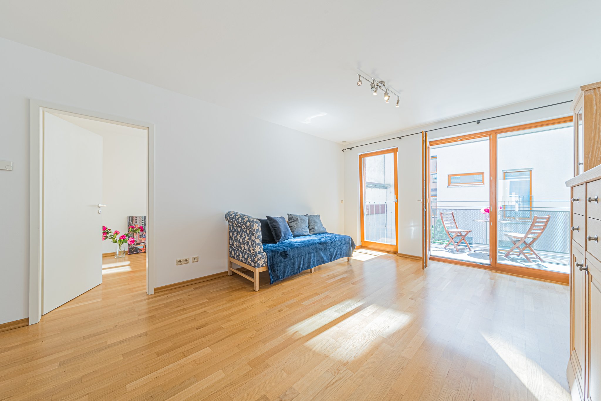 Moderne 2 Zi.-Wohnung mit Balkon in ruhiger Lage von Bornheim