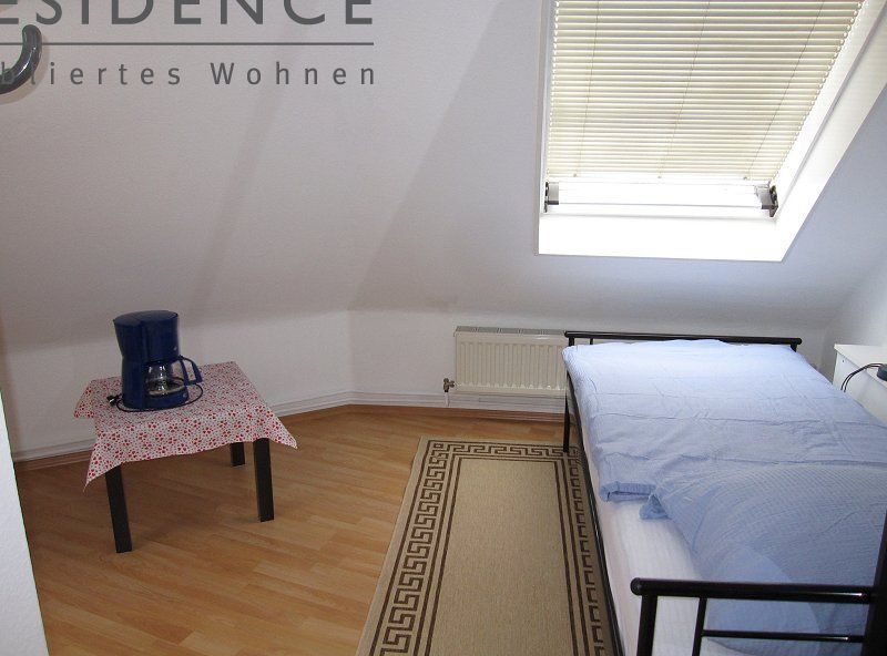 Frankfurt-Nordend: 1  Zimmer, 16m², Glauburgstr., 490, Wohnen