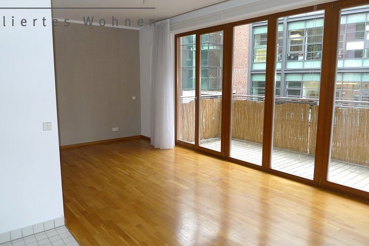 Frankfurt-Ostend: 2-Zi.  Wohnung, , unmöbliert, 61m², Ingolstädter Str., 1.070, Wohnen