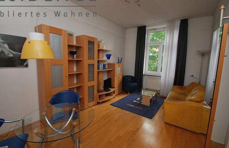 Frankfurt-Bockenheim: 2-Zi.  Wohnung, 40m², Gräfstraße, 1.200, Wohnen