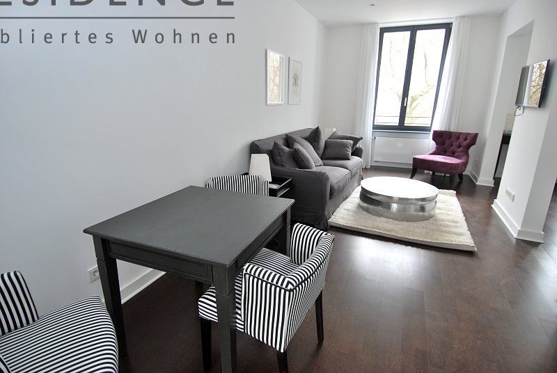 Frankfurt-Gallus: 1.5-room(s)  Apartment, 50sqm, Frankenallee, 1,500, Living