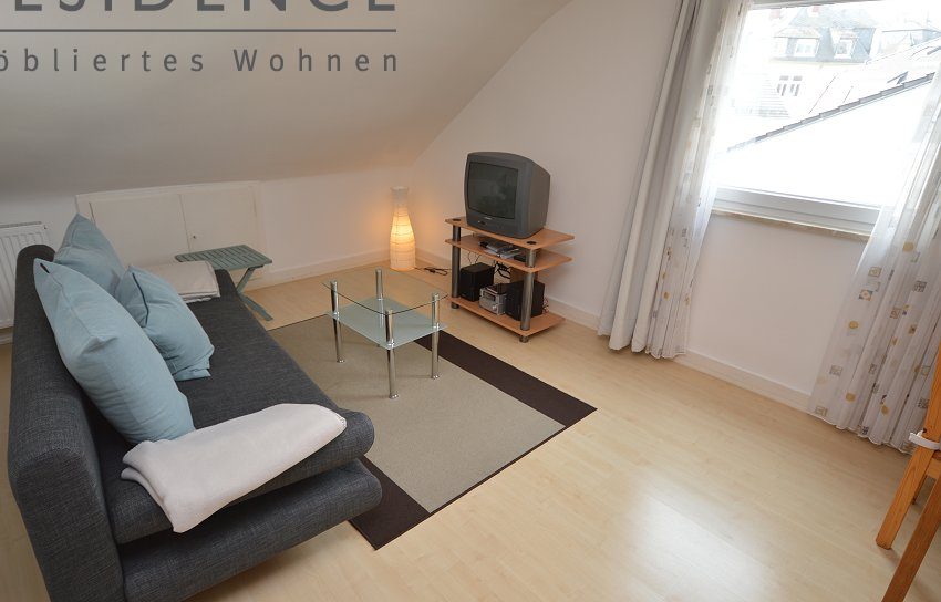 Frankfurt-Nordend (Ost): 2-Zi.  Wohnung, 34m², Hallgartenstr., 990, Wohnen