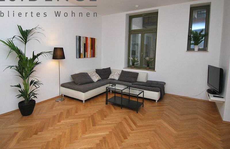 Frankfurt-Innenstadt (Bahnhofsviertel): Appartement d' 3 -pièces(s), 90m², Kaiserstr., 2,300, Salon
