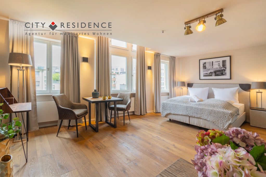 Frankfurt-Innenstadt: 1-Zi.  Wohnung, 43m², Große Bockenheimer Str., 2.490, Wohnen