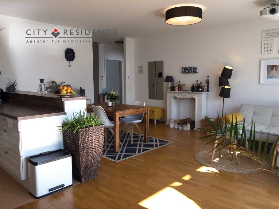 Oberursel: Appartement d' 3 -pièces(s), 86m², Hohemarkstr., 1,490, Salon